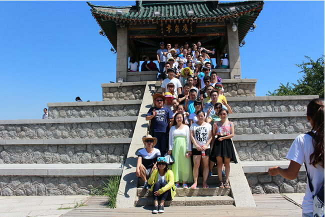 網(wǎng)站設(shè)計(jì)團(tuán)隊(duì)